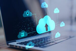 Keepit arkentec blog laptop com ícones de salvamento em nuvem